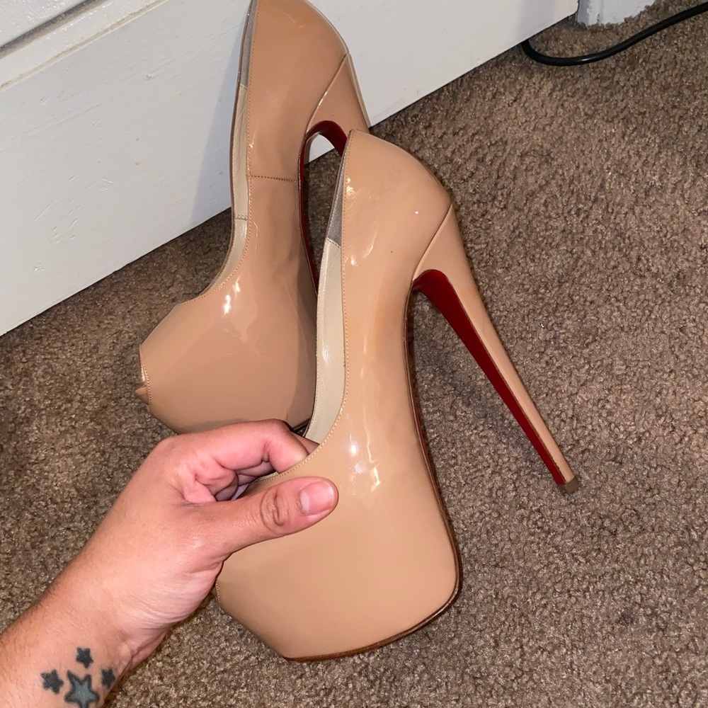 CHRISTIAN LOUBOUTIN  HIGHNESS